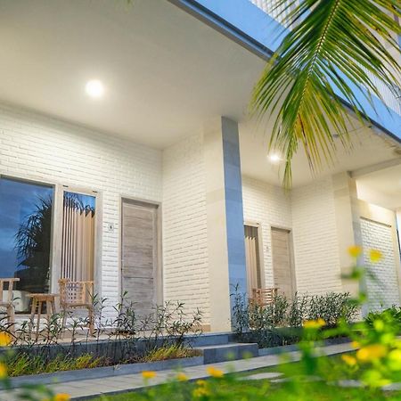 Berawa Dini Guesthouse ชังกู ภายนอก รูปภาพ