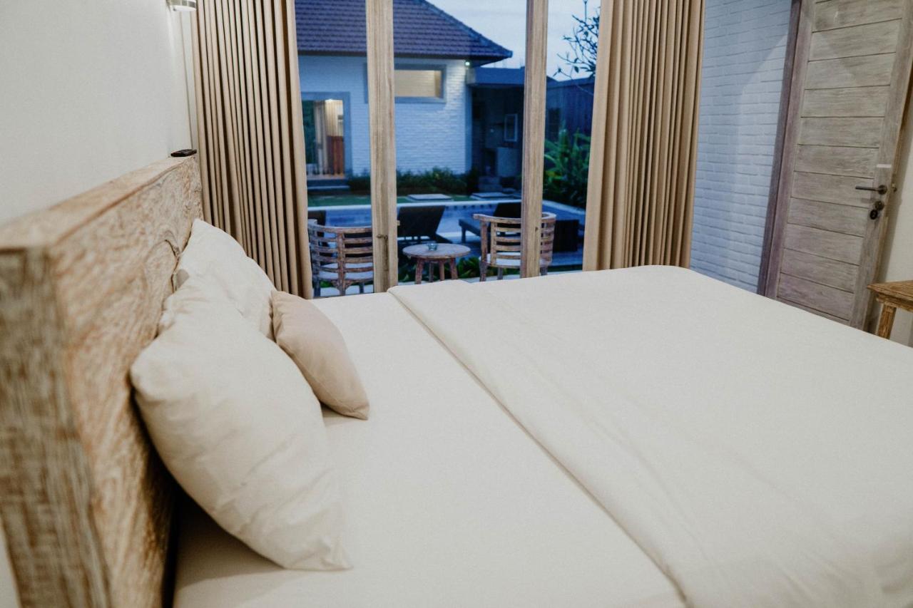 Berawa Dini Guesthouse ชังกู ภายนอก รูปภาพ