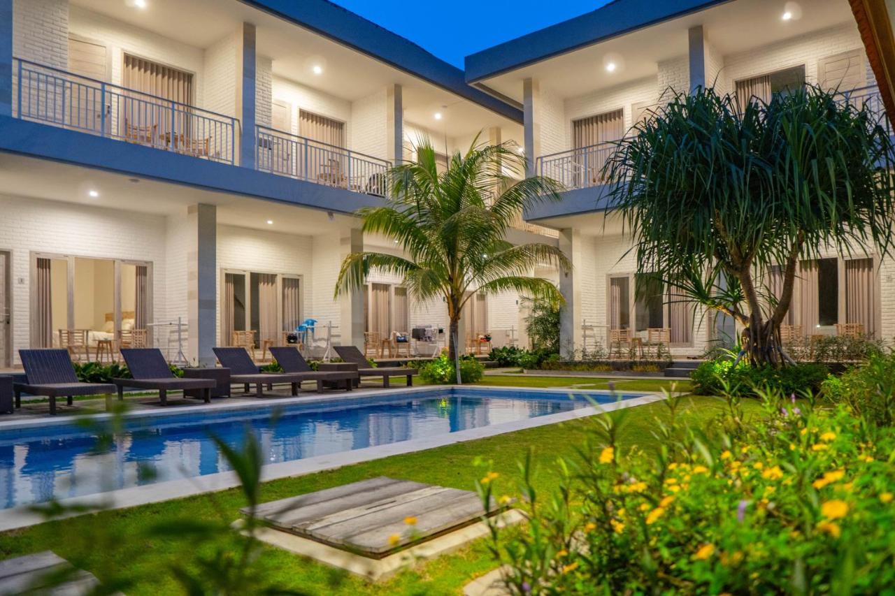 Berawa Dini Guesthouse ชังกู ภายนอก รูปภาพ