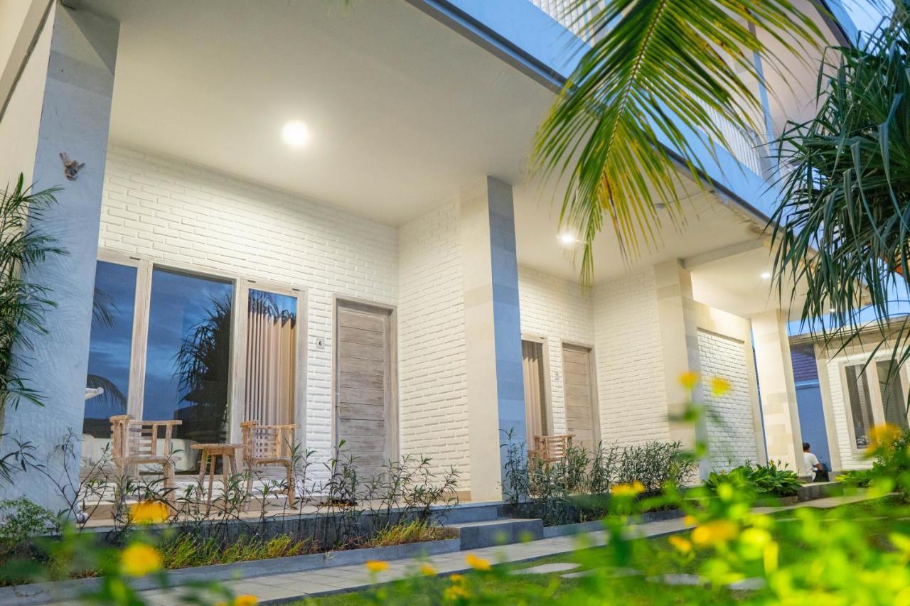 Berawa Dini Guesthouse ชังกู ภายนอก รูปภาพ