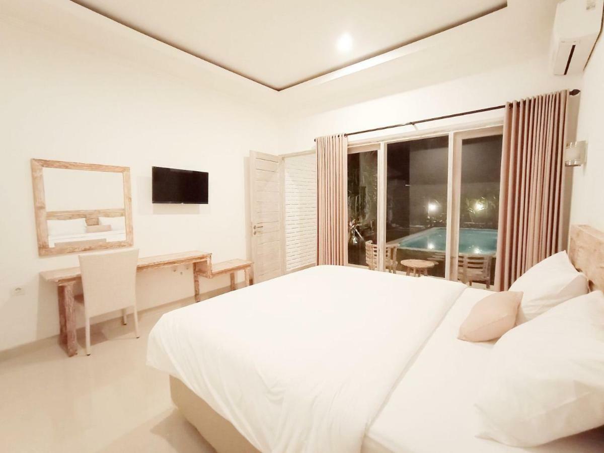 Berawa Dini Guesthouse ชังกู ภายนอก รูปภาพ
